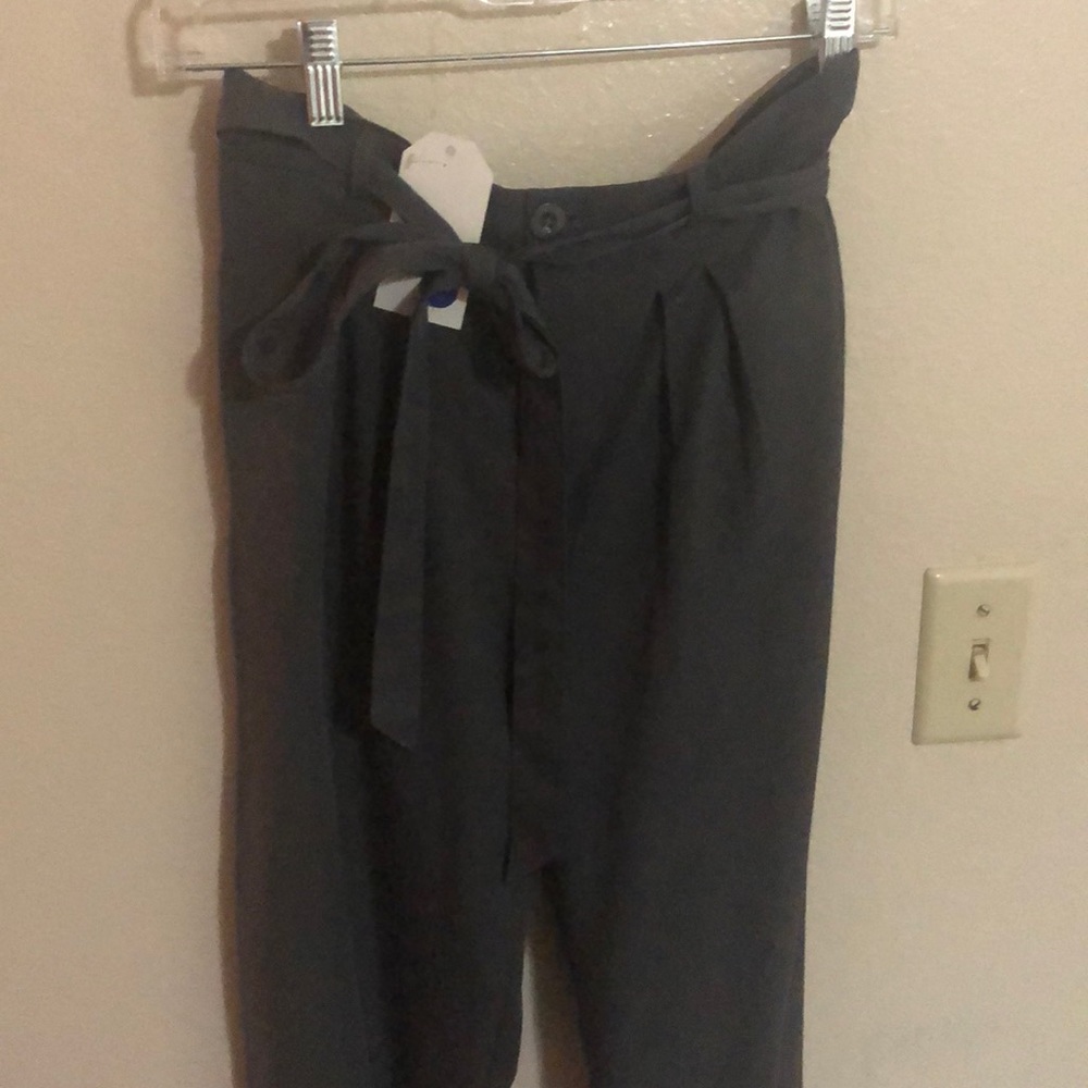 Sadie and sage tie waist grey pants
